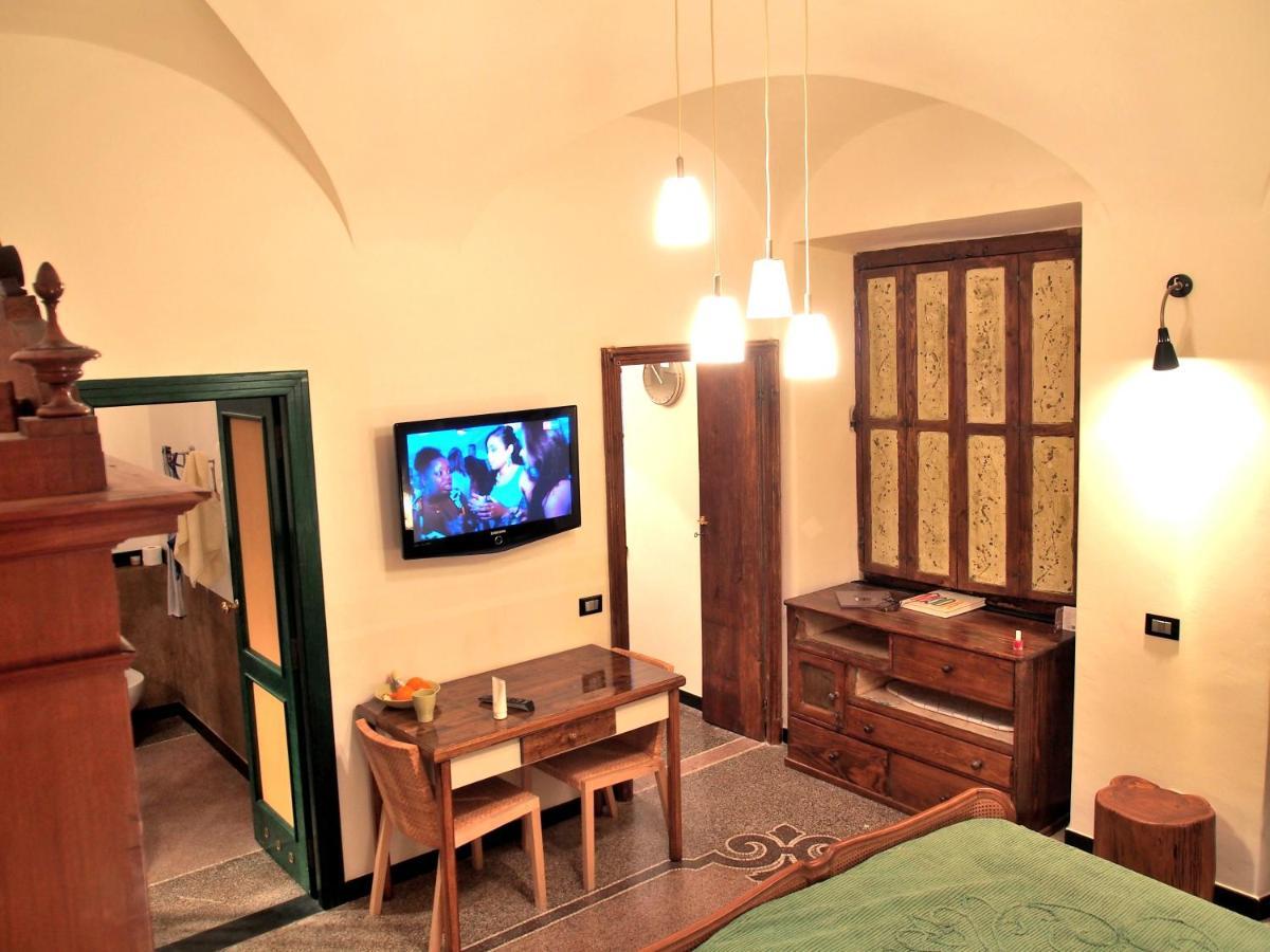 Lovingenoa Old Stone Apartment Bagian luar foto
