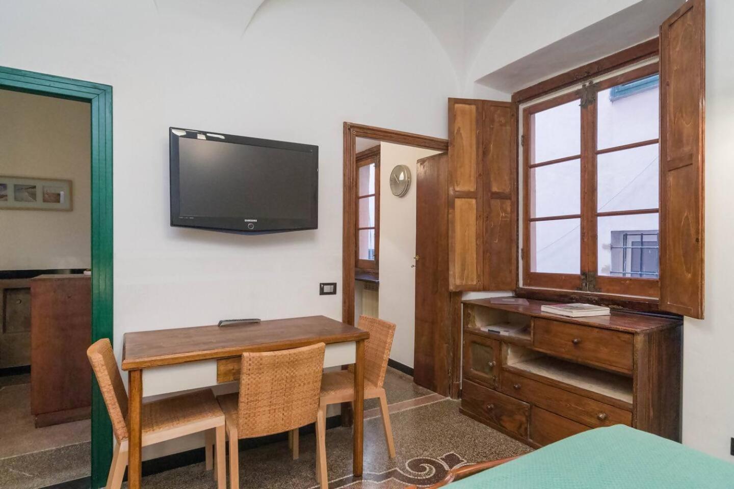 Lovingenoa Old Stone Apartment Bagian luar foto
