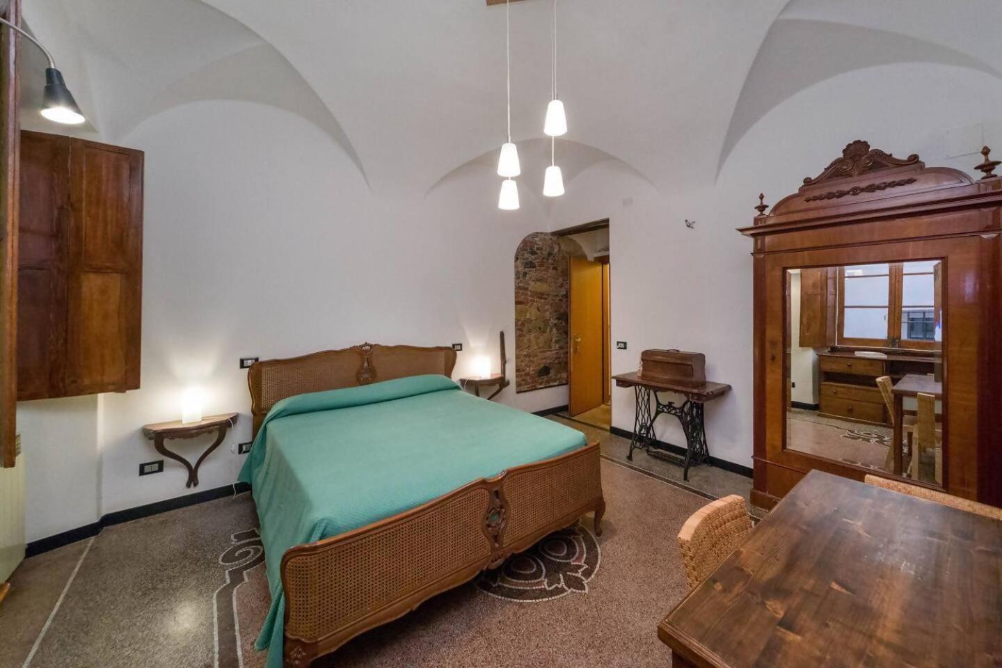 Lovingenoa Old Stone Apartment Bagian luar foto