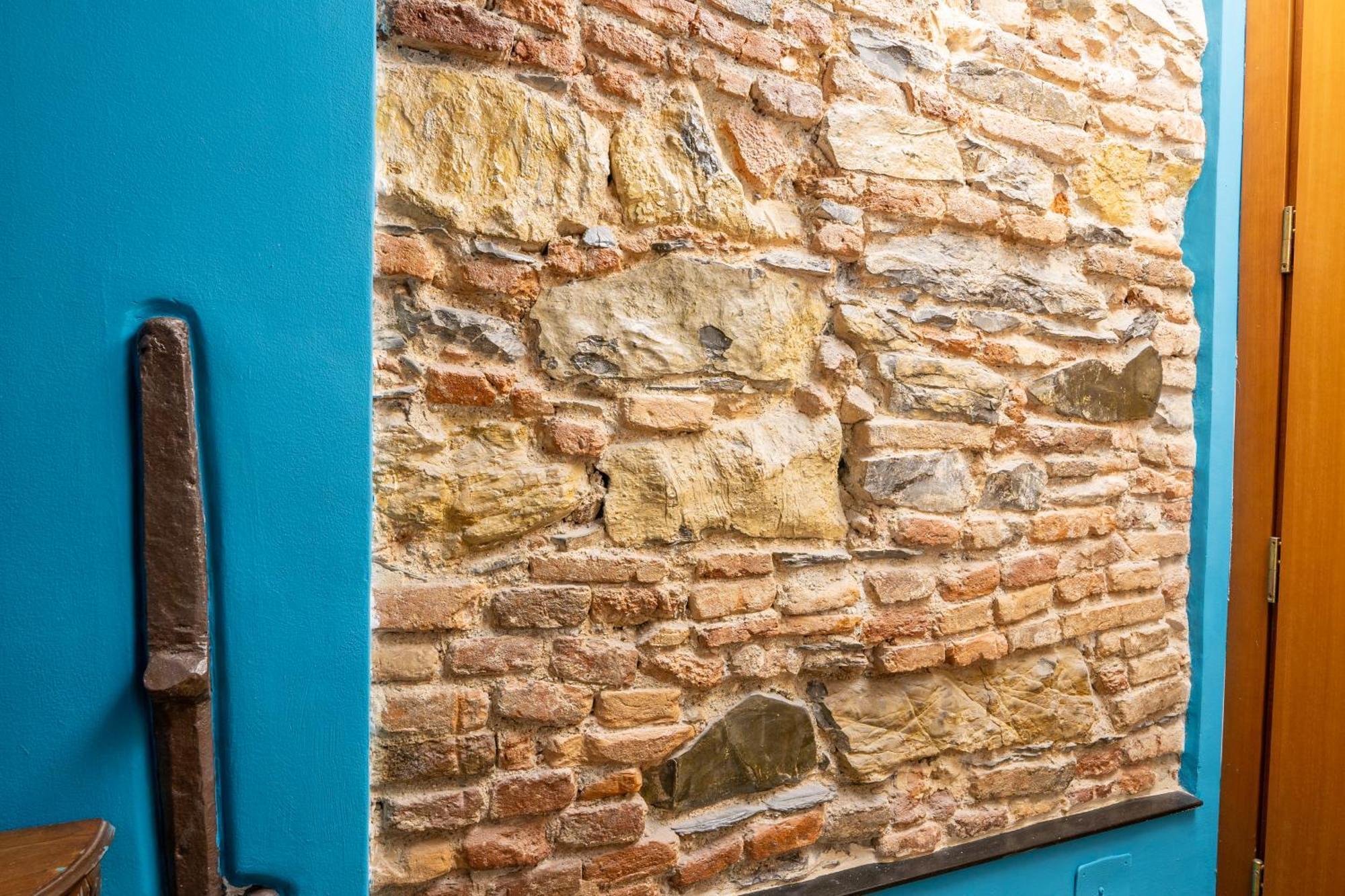 Lovingenoa Old Stone Apartment Bagian luar foto